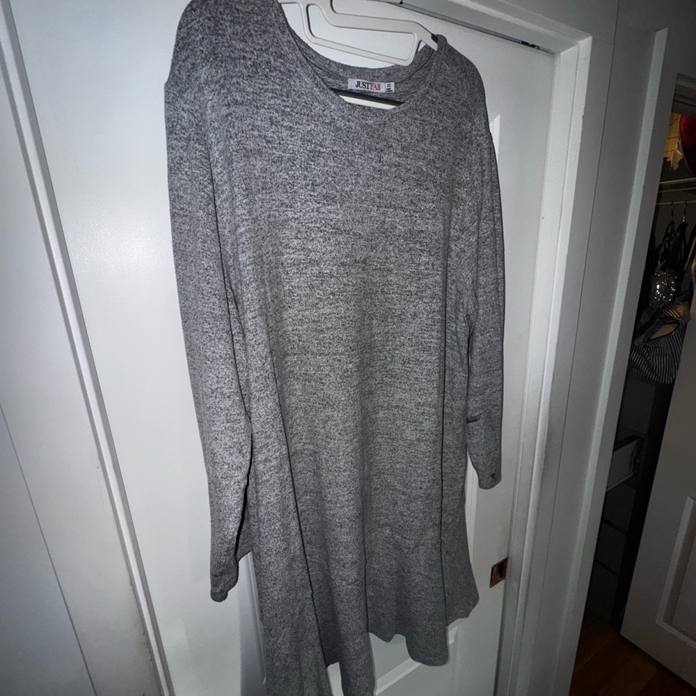 JustFab Heather Gray Knit Top